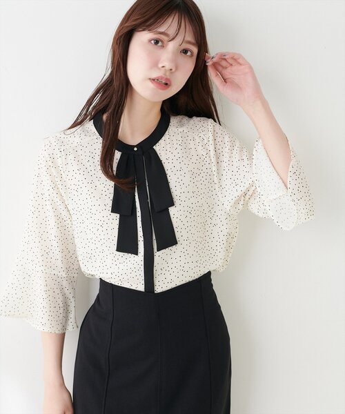 natural couture(ナチュラルクチュール)の「フレアカフス袖リボンボウタイブラウス(シャツ/ブラウス・レディース・オフホワイト/その他2/その他1/ネイビー/ラベンダー・FREE)」の8枚目の写真