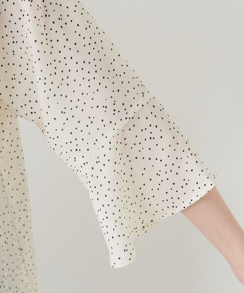 natural couture(ナチュラルクチュール)の「フレアカフス袖リボンボウタイブラウス(シャツ/ブラウス・レディース・オフホワイト/その他2/その他1/ネイビー/ラベンダー・FREE)」の15枚目の写真