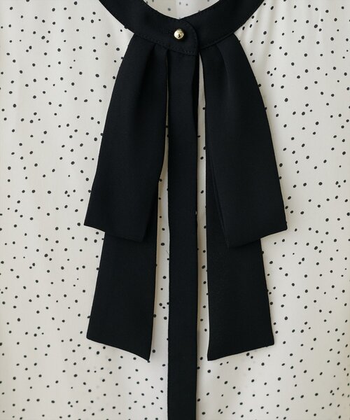 natural couture(ナチュラルクチュール)の「フレアカフス袖リボンボウタイブラウス(シャツ/ブラウス・レディース・オフホワイト/その他2/その他1/ネイビー/ラベンダー・FREE)」の17枚目の写真