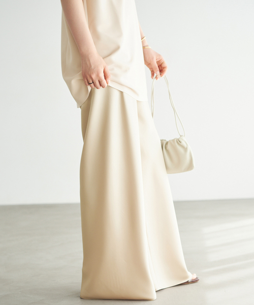 plage(プラージュ)の「Satin Bias Relax パンツ(その他パンツ・レディース・チャコールグレー/ブラック/ベージュ・34/36/38)」の17枚目の写真