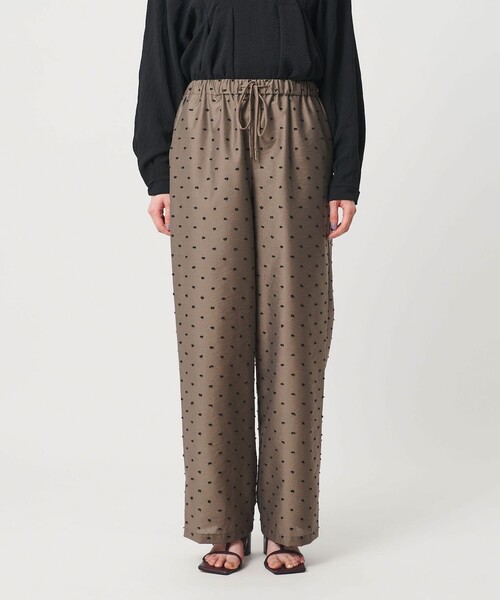 BEAUTY&YOUTH UNITED ARROWS(ビューティーアンドユースユナイテッドアローズ)の「【WEB限定 Wardrobe DAILY MINIMAL】ドビードット イージーパンツ ウォッシャブル(その他パンツ・レディース・モカ/ブラック・S/M)」の16枚目の写真