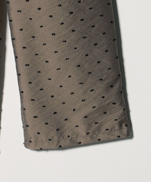 BEAUTY&YOUTH UNITED ARROWS(ビューティーアンドユースユナイテッドアローズ)の「【WEB限定 Wardrobe DAILY MINIMAL】ドビードット イージーパンツ ウォッシャブル(その他パンツ・レディース・モカ/ブラック・S/M)」の3枚目の写真