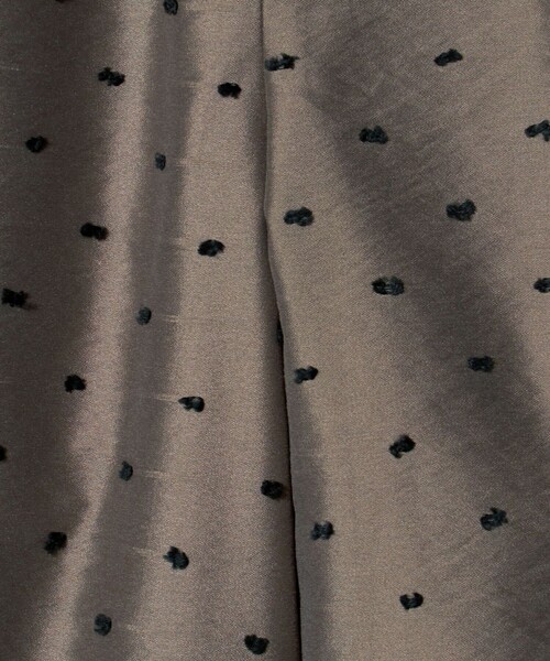 BEAUTY&YOUTH UNITED ARROWS(ビューティーアンドユースユナイテッドアローズ)の「【WEB限定 Wardrobe DAILY MINIMAL】ドビードット イージーパンツ ウォッシャブル(その他パンツ・レディース・モカ/ブラック・S/M)」の4枚目の写真