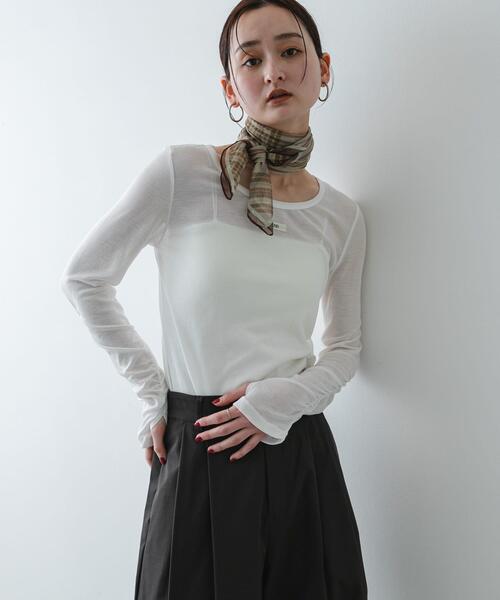 SENSE OF PLACE by URBAN RESEARCH（センスオブプレイスバイアーバンリサーチ）の「Uネックピスネームシアートップ（Tシャツ/カットソー・レディース・オフホワイト/ブラック/ライトブルー・ONE）」の2枚目の写真