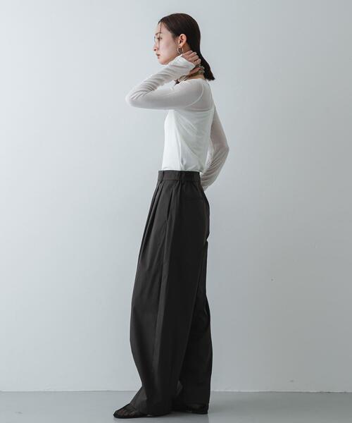 SENSE OF PLACE by URBAN RESEARCH（センスオブプレイスバイアーバンリサーチ）の「Uネックピスネームシアートップ（Tシャツ/カットソー・レディース・オフホワイト/ブラック/ライトブルー・ONE）」の8枚目の写真