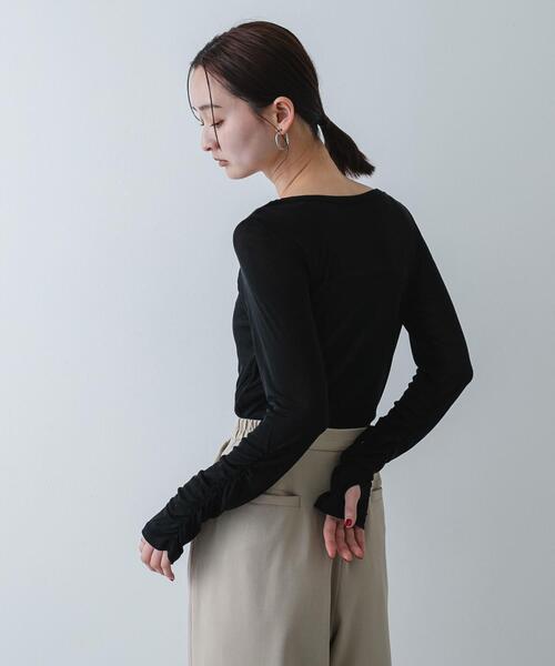 SENSE OF PLACE by URBAN RESEARCH（センスオブプレイスバイアーバンリサーチ）の「Uネックピスネームシアートップ（Tシャツ/カットソー・レディース・オフホワイト/ブラック/ライトブルー・ONE）」の14枚目の写真