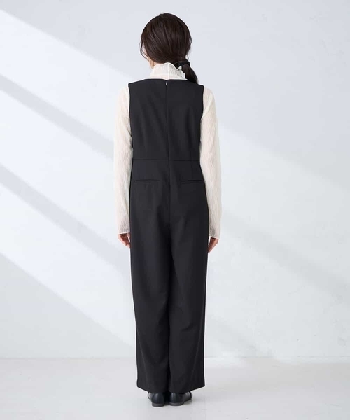 a.v.v（アーヴェヴェ）の「スクエアネックオールインワン（サロペット/オーバーオール・レディース・ブラック・38/40）」の6枚目の写真