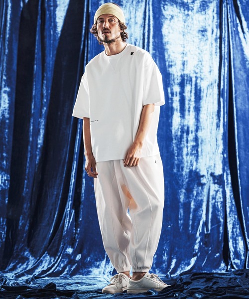 ANGENEHM（アンゲネーム）の「mt10425- Interlock Fabric T-shirt Tシャツ(AG06-008scg)（Tシャツ/カットソー・メンズ・ブラック/グリーン/ホワイト/チャコール・L/M/S）」の20枚目の写真