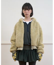 276. フラッフィジップアップ _ ライトカーキ