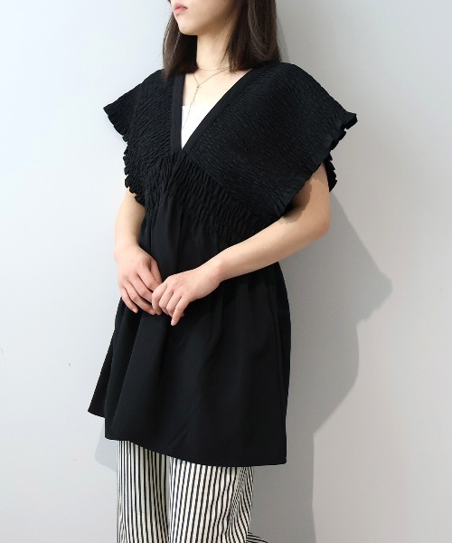 leswel(レスウェル)の「【M/L】Vネックシャーリングチュニック(シャツ/ブラウス・レディース・ベージュ/ブラック・M/L)」の8枚目の写真