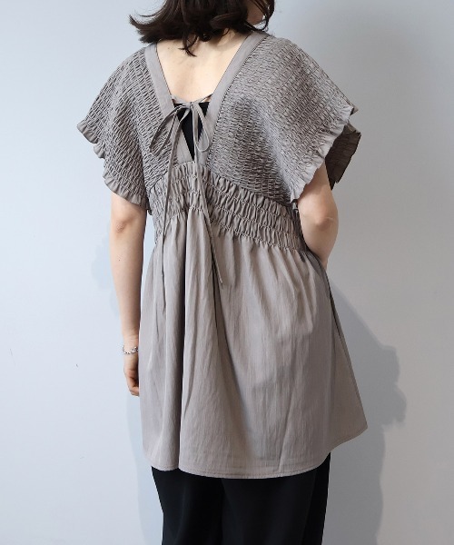 leswel(レスウェル)の「【M/L】Vネックシャーリングチュニック(シャツ/ブラウス・レディース・ベージュ/ブラック・M/L)」の13枚目の写真