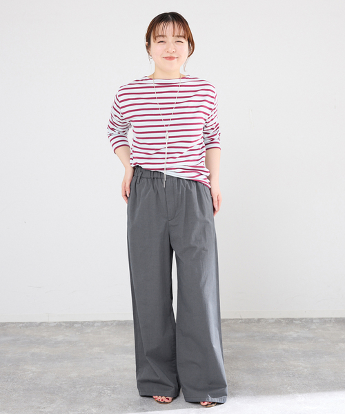 IENA(イエナ)の「《洗濯機洗い可》コットンサテンイージーワイドパンツ(その他パンツ・レディース・ベージュ系その他/チャコールグレー・38/36/34)」の5枚目の写真