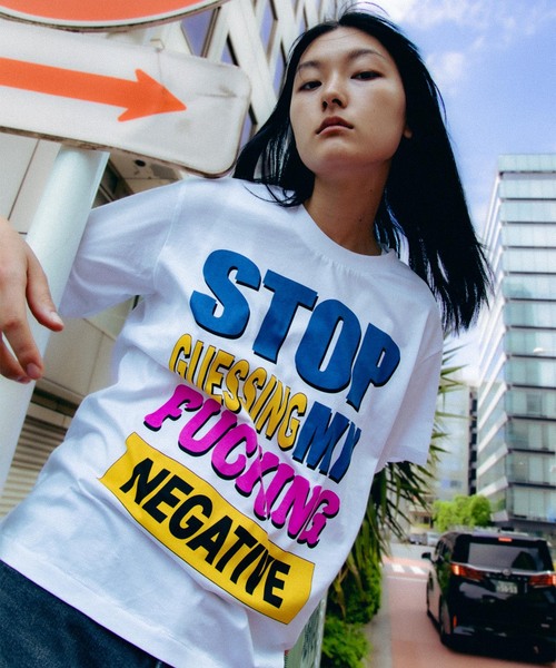 WOKE EDGE(ウォークエッジ)の「WOKE EDGE / ウォークエッジ STOP TEE(Tシャツ/カットソー・メンズ・ホワイト・MEDIUM)」の3枚目の写真