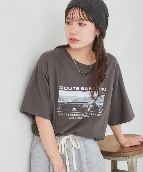 DISCOAT(ディスコート)の「【Enlude】アソートクラシックカーグラフィックTシャツ《ユニセックス》(Tシャツ/カットソー・レディース・ネイビー/チャコールグレー/オフホワイト/ライトベージュ・FREE)」の3枚目の写真