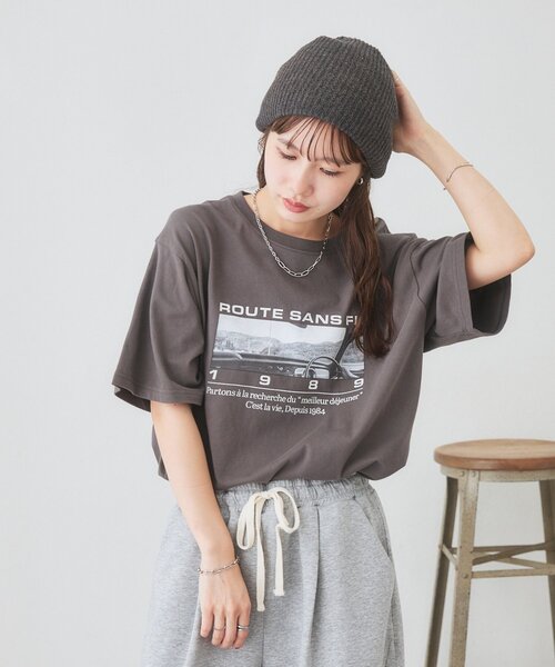 DISCOAT(ディスコート)の「【Enlude】アソートクラシックカーグラフィックTシャツ《ユニセックス》(Tシャツ/カットソー・レディース・ネイビー/チャコールグレー/オフホワイト/ライトベージュ・FREE)」の20枚目の写真