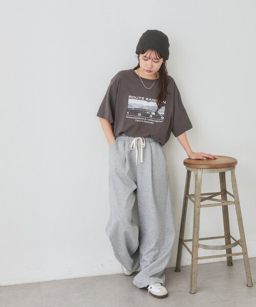 DISCOAT(ディスコート)の「【Enlude】アソートクラシックカーグラフィックTシャツ《ユニセックス》(Tシャツ/カットソー・レディース・ネイビー/チャコールグレー/オフホワイト/ライトベージュ・FREE)」の21枚目の写真