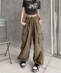 INASTUDIOS（イーナストゥディオス）の「ビッグポケット ドローストリング ワイドカーゴパンツ レディース（カーゴパンツ）」