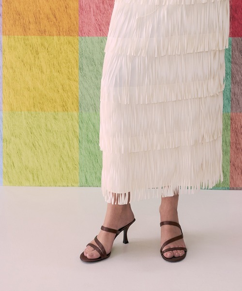 CHARLES & KEITH(チャールズ & キース)の「Arden アーデン サテン ウェイビーヒールミュール(サンダル・レディース・ブラック系その他2/ブラウン系その他7・23cm/23.5cm/24.5cm/25cm/25.5cm/22.5cm)」の5枚目の写真
