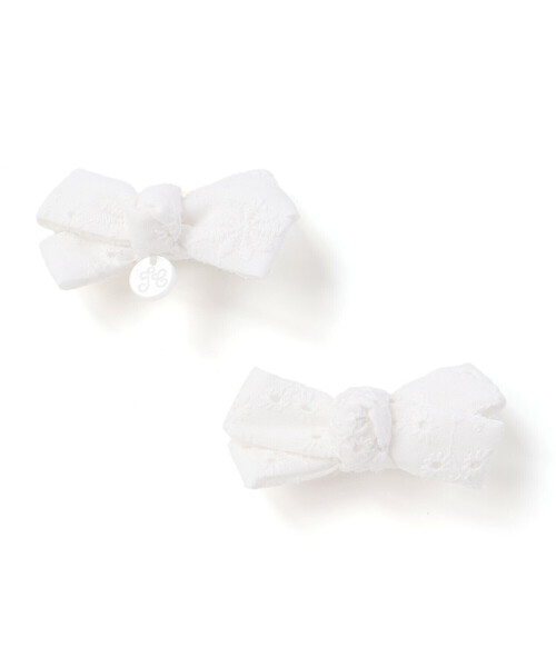 Tartine et Chocolat(タルティーヌエショコラ)の「レースリボンヘアクリップ2点セット(バレッタ/ヘアクリップ・キッズ・ホワイト・FREE)」の1枚目の写真