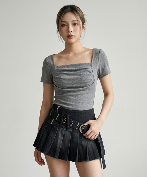 VIVID LADY(ビビッドレディー)の「スクエアネック ドレープ 半袖 Tシャツ(Tシャツ/カットソー・レディース・ホワイト/ブラック/グレー・FREE)」の16枚目の写真