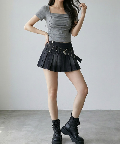 VIVID LADY(ビビッドレディー)の「スクエアネック ドレープ 半袖 Tシャツ(Tシャツ/カットソー・レディース・ホワイト/ブラック/グレー・FREE)」の19枚目の写真