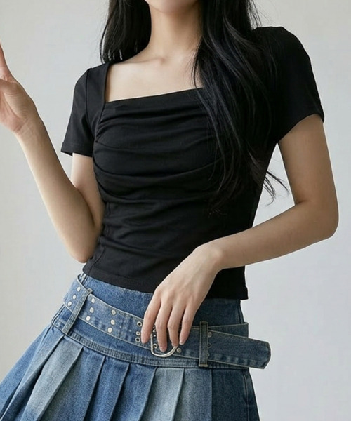 VIVID LADY(ビビッドレディー)の「スクエアネック ドレープ 半袖 Tシャツ(Tシャツ/カットソー・レディース・ホワイト/ブラック/グレー・FREE)」の4枚目の写真