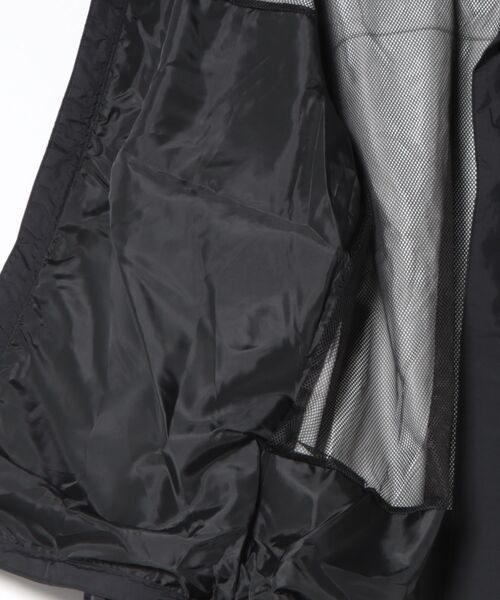 THE NORTH FACE(ザノースフェイス)の「THE NORTH FACE 2トーン マウンテンパーカー(マウンテンパーカー・メンズ・カーキ/ブラック/ネイビー/グレー・MEDIUM/X-LARGE/LARGE/SMALL)」の6枚目の写真