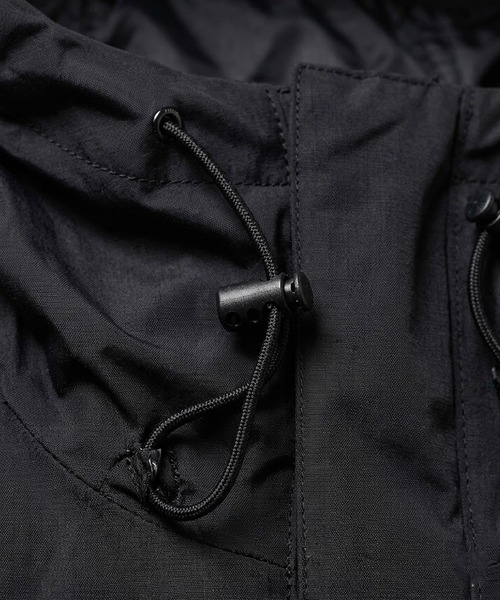 THE NORTH FACE(ザノースフェイス)の「THE NORTH FACE 2トーン マウンテンパーカー(マウンテンパーカー・メンズ・カーキ/ブラック/ネイビー/グレー・MEDIUM/X-LARGE/LARGE/SMALL)」の11枚目の写真