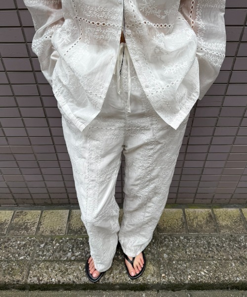 AIC.(エーアイシー)の「エンブロイダリーイージーパンツ(その他パンツ・レディース・ブラック/ブラウン/オフホワイト・FREE)」の10枚目の写真
