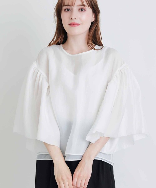 PICCIN PERLA(ピッチンペルラ)の「ダブルシアージュディブラウス(シャツ/ブラウス・レディース・グレイッシュベージュ/ブラック/オフホワイト・M)」の17枚目の写真