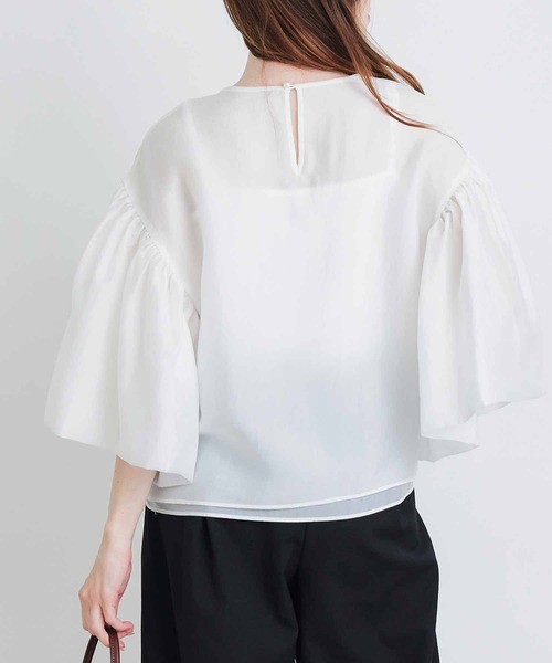PICCIN PERLA(ピッチンペルラ)の「ダブルシアージュディブラウス(シャツ/ブラウス・レディース・グレイッシュベージュ/ブラック/オフホワイト・M)」の19枚目の写真