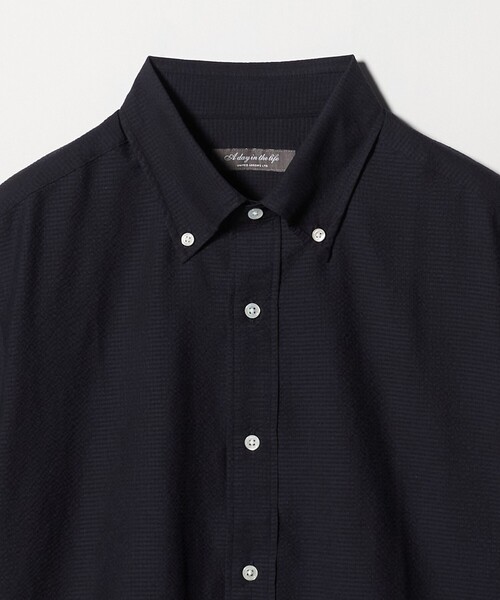 A DAY IN THE LIFE UNITED ARROWS（アデイインザライフユナイテッドアローズ）の「Dot Air® チェック サッカー ボタンダウン シャツ-ストレッチ-＜A DAY IN THE LIFE＞（シャツ/ブラウス・メンズ・ホワイト/ネイビー/ロイヤルブルー/その他1・M/L/S/XL）」の5枚目の写真