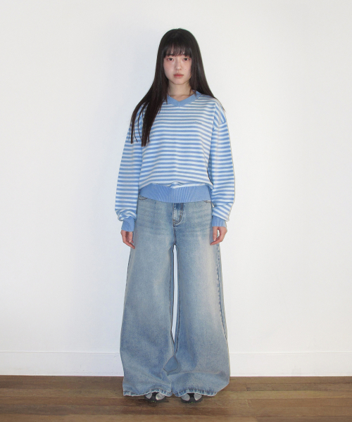 AMESWORLDWIDE(アメスワールドワイド)の「FLARED DENIM PANTS LIGHT BLUE(デニムパンツ・レディース・その他・SMALL/MEDIUM/LARGE)」の3枚目の写真