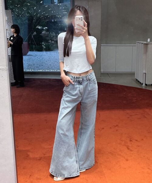 AMESWORLDWIDE(アメスワールドワイド)の「FLARED DENIM PANTS LIGHT BLUE(デニムパンツ・レディース・その他・SMALL/MEDIUM/LARGE)」の10枚目の写真