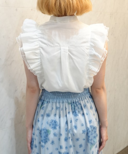 axes femme POETIQUE（アクシーズファムポエティック）の「チュールフリルノースリブラウス（シャツ/ブラウス・レディース・ホワイト/ブラック/サックスブルー・MEDIUM）」の6枚目の写真