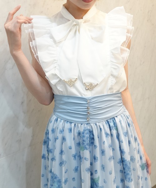 axes femme POETIQUE（アクシーズファムポエティック）の「チュールフリルノースリブラウス（シャツ/ブラウス・レディース・ホワイト/ブラック/サックスブルー・MEDIUM）」の4枚目の写真