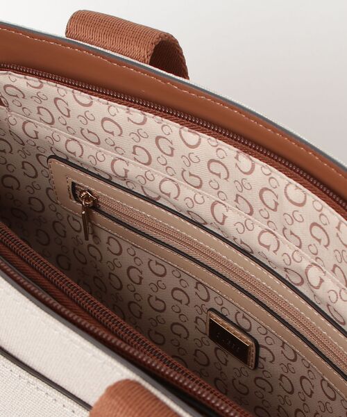 Guess(ゲス)の「JACKIE Tote(トートバッグ・レディース・ナチュラル・ONE SIZE)」の13枚目の写真