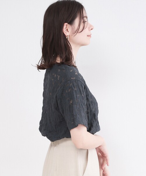 OPAQUE.CLIP(オペークドットクリップ)の「レースジャカードカットソー【洗濯機OK】(Tシャツ/カットソー・レディース・ホワイト/チャコールグレー/ブラウン系その他/イエロー系その他・38/42/40)」の12枚目の写真