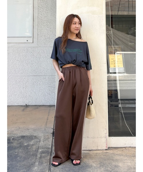Ungrid(アングリッド)の「ストレートラインパンツ(その他パンツ・レディース・ブラウン/ネイビー・FREE)」の8枚目の写真