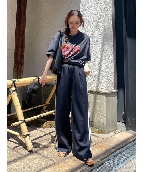 Ungrid(アングリッド)の「ストレートラインパンツ(その他パンツ・レディース・ブラウン/ネイビー・FREE)」の5枚目の写真