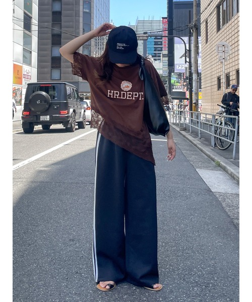 Ungrid(アングリッド)の「ストレートラインパンツ(その他パンツ・レディース・ブラウン/ネイビー・FREE)」の17枚目の写真