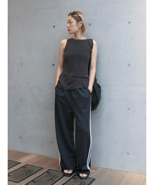 Ungrid(アングリッド)の「ストレートラインパンツ(その他パンツ・レディース・ブラウン/ネイビー・FREE)」の14枚目の写真