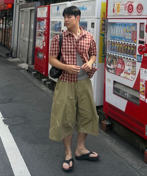 JUAN HOMME（ジュアンオム）の「カーブドバミューダコットンパンツ（ベージュ）（その他パンツ・メンズ・その他・SMALL/MEDIUM/LARGE）」の10枚目の写真