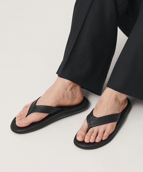 ISLAND SLIPPER（アイランドスリッパ）の「＜ISLAND SLIPPER＞レザー トング サンダル（サンダル・メンズ・ブラック・8/10/9）」の2枚目の写真