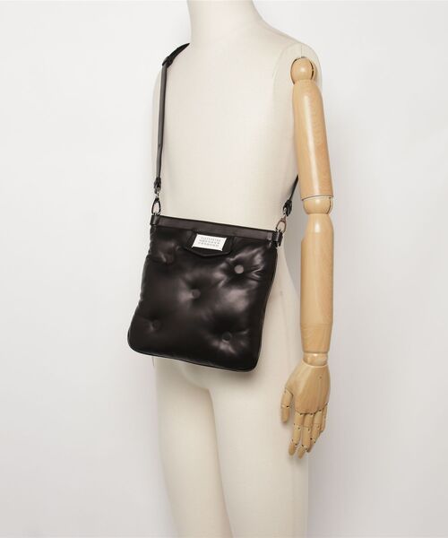 Maison Margiela（メゾンマルジェラ）の「Maison Margiela / メゾン マルジェラ：GLAM SLAM FLAT POCKET：SB1WG0005-P4300[RIP]（ショルダーバッグ・メンズ・ブラック・FREE）」の5枚目の写真