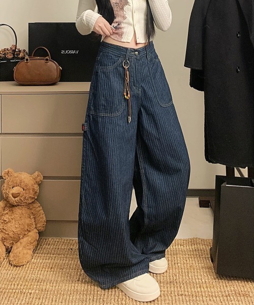 NEW GENTLEMAN(ニュージェントルマン)の「メリルストライプデニム ワイドバギー ペインターパンツ(デニムパンツ・レディース・ブルー・L/M/S)」の3枚目の写真