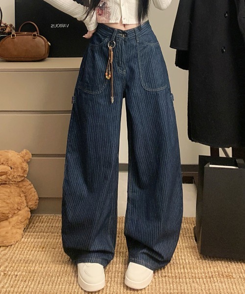 NEW GENTLEMAN(ニュージェントルマン)の「メリルストライプデニム ワイドバギー ペインターパンツ(デニムパンツ・レディース・ブルー・L/M/S)」の11枚目の写真