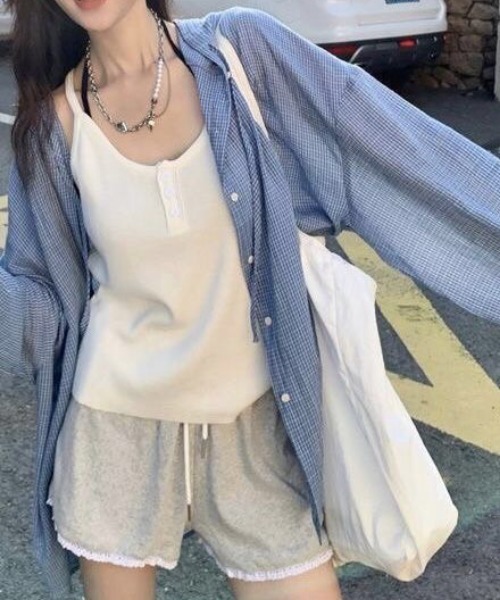 NANEA(ナネア)の「フード付きチェックシャツ(シャツ/ブラウス・レディース・ブルー・MEDIUM)」の6枚目の写真