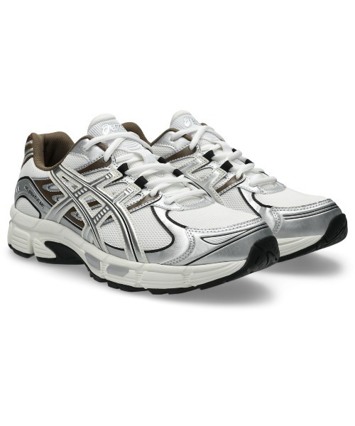 ASICS(アシックス)の「GEL-STRATUS MC / ゲルストラタス エムシー(スニーカー・メンズ・ホワイト×シルバー・26.5/24/23.5/28.5/26/22.5/25/29/23/24.5/28/25.5/27/27.5)」の1枚目の写真