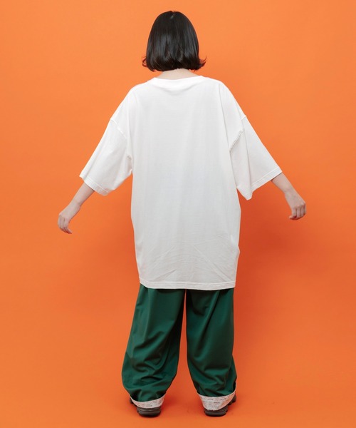 ScoLar(スカラー)の「362130:はんなりクマバーガー柄Tシャツ(Tシャツ/カットソー・レディース・オレンジ/オフホワイト/グリーン/ブラック・M)」の9枚目の写真